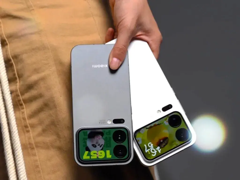 Secondary display panel in Xiaomi 18 Pro