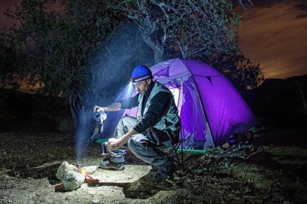 Headlight: one of the esseial accessories to lighten the camping gear