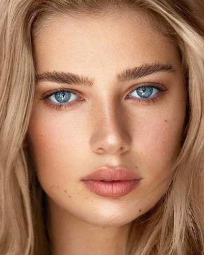 A model of the most stylish matte or simple face makeup