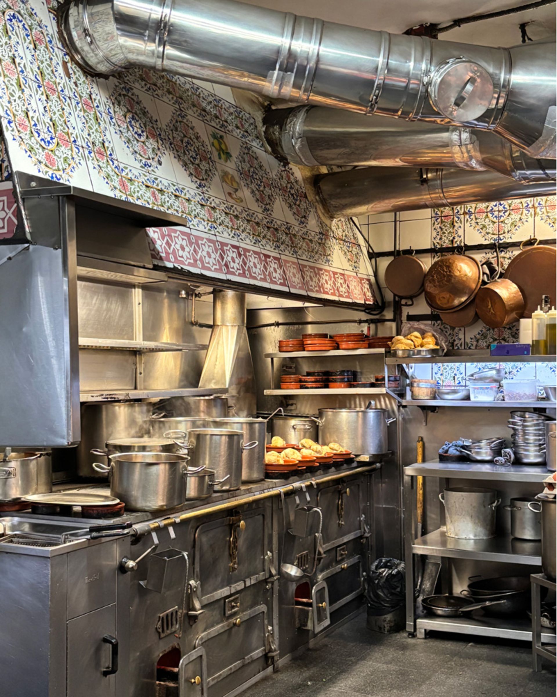 Boutin restaura kitchen in Madrid