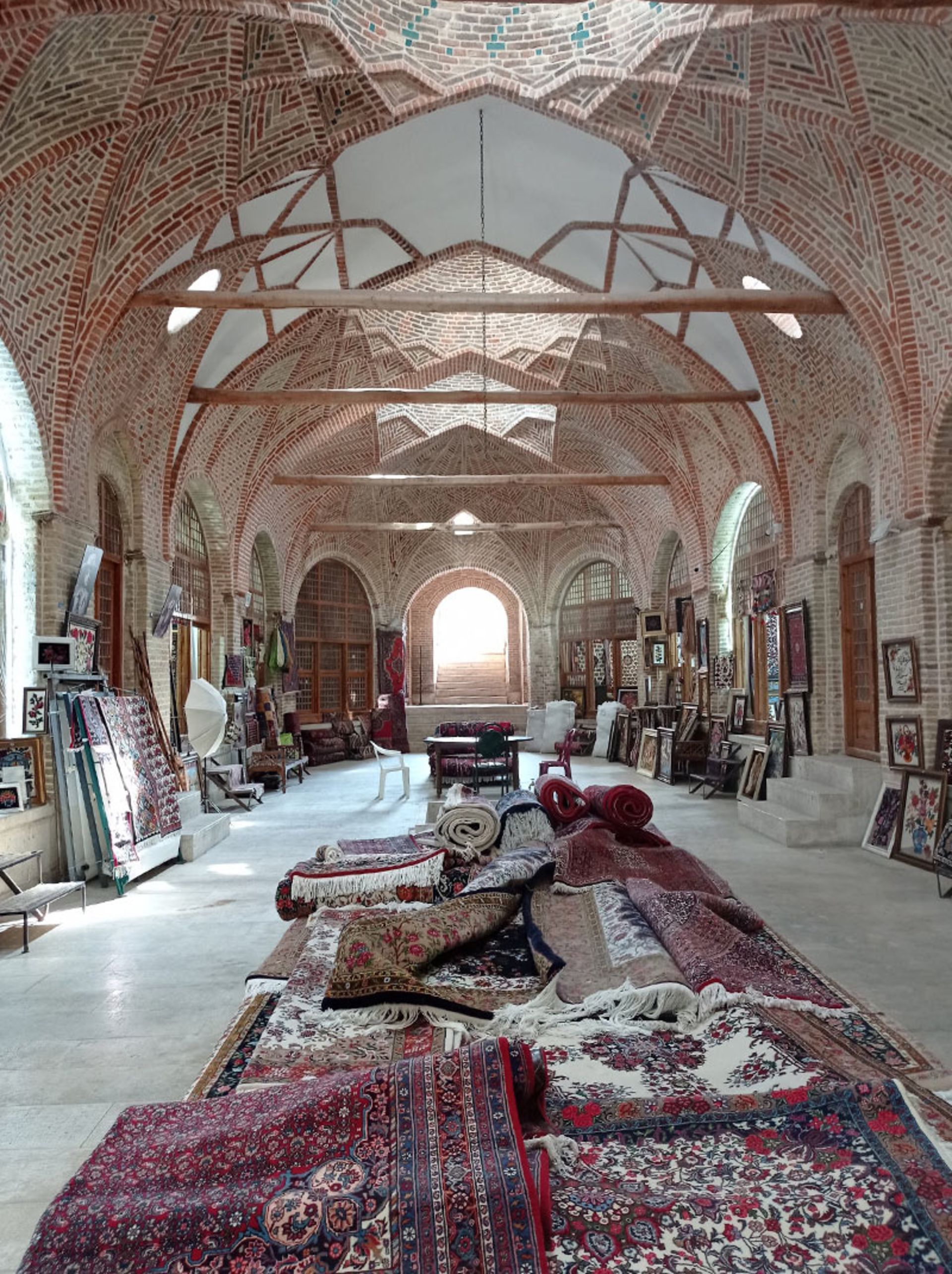 Handicraft shops in Bijar market