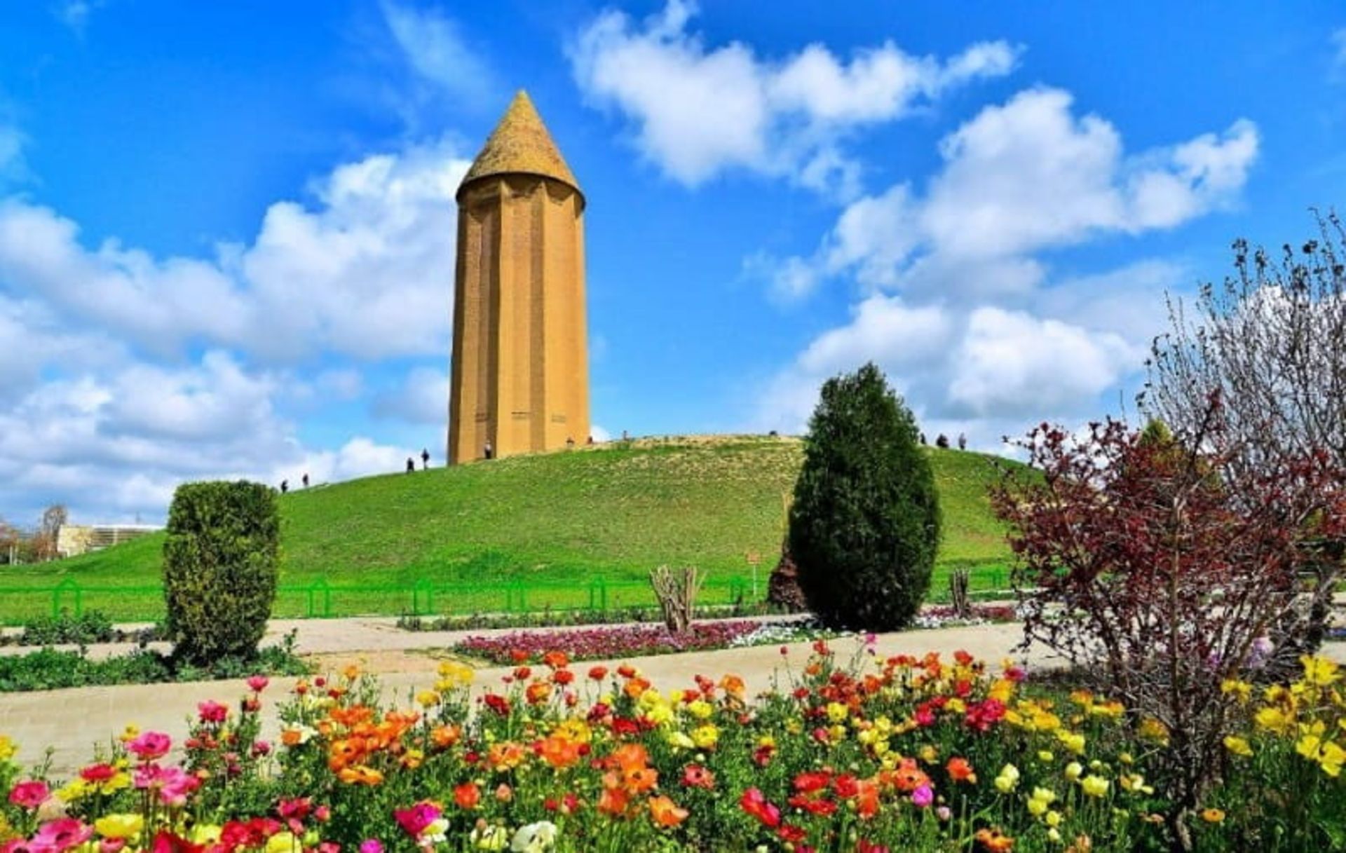 Kavos dome tower in the middle of a green park