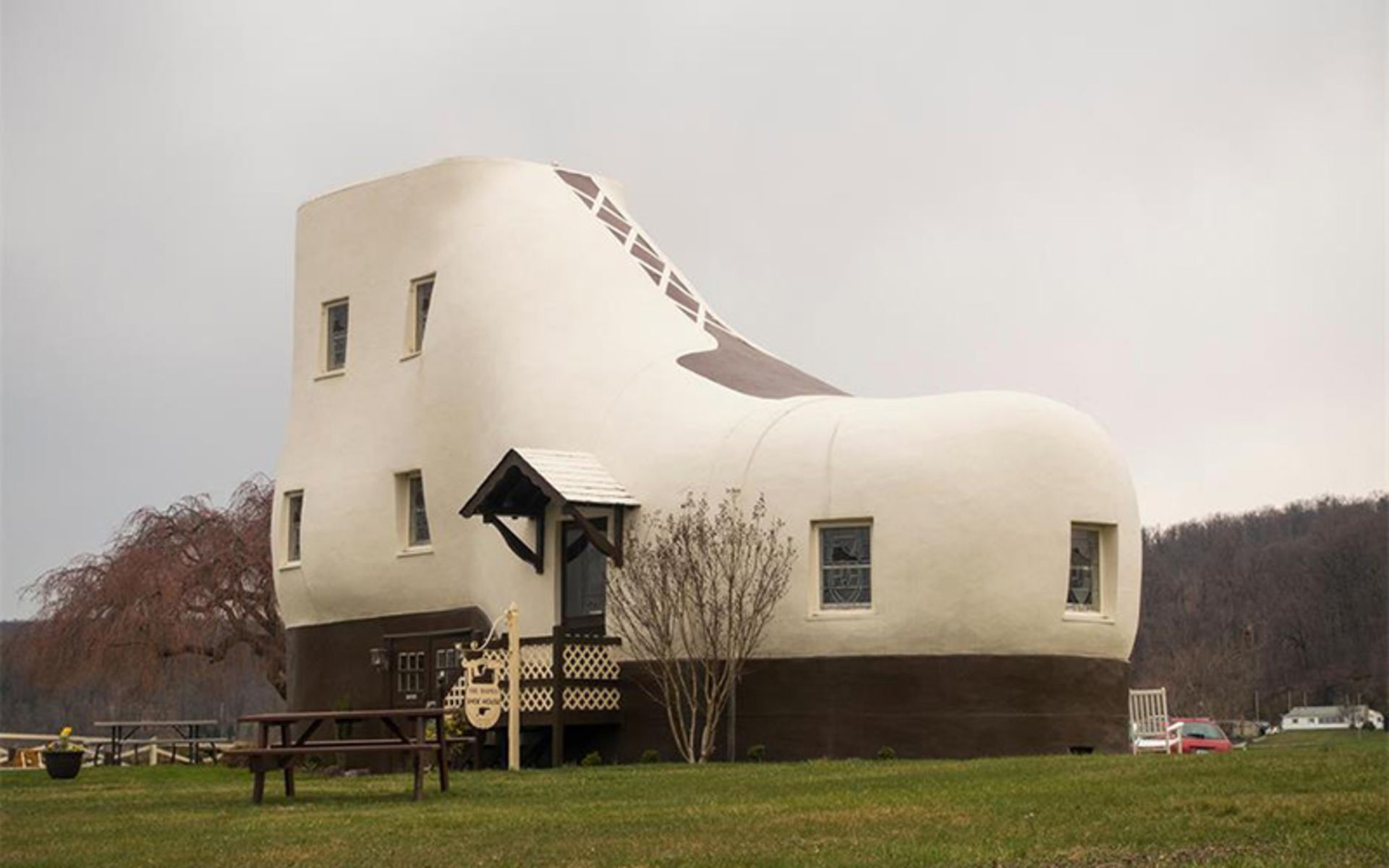 White shoe-shaped house
