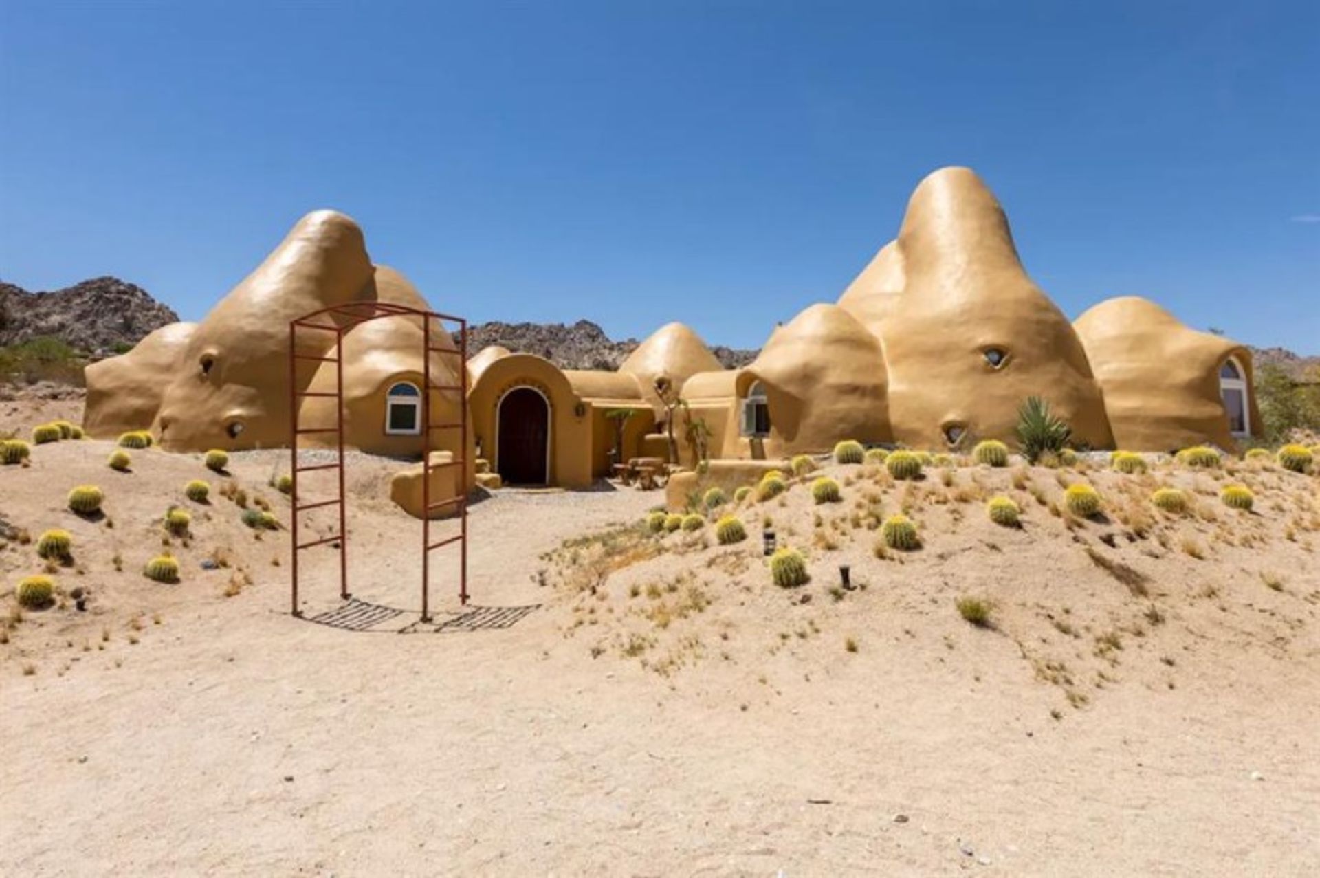Exterior view of Bonita dome houses in America