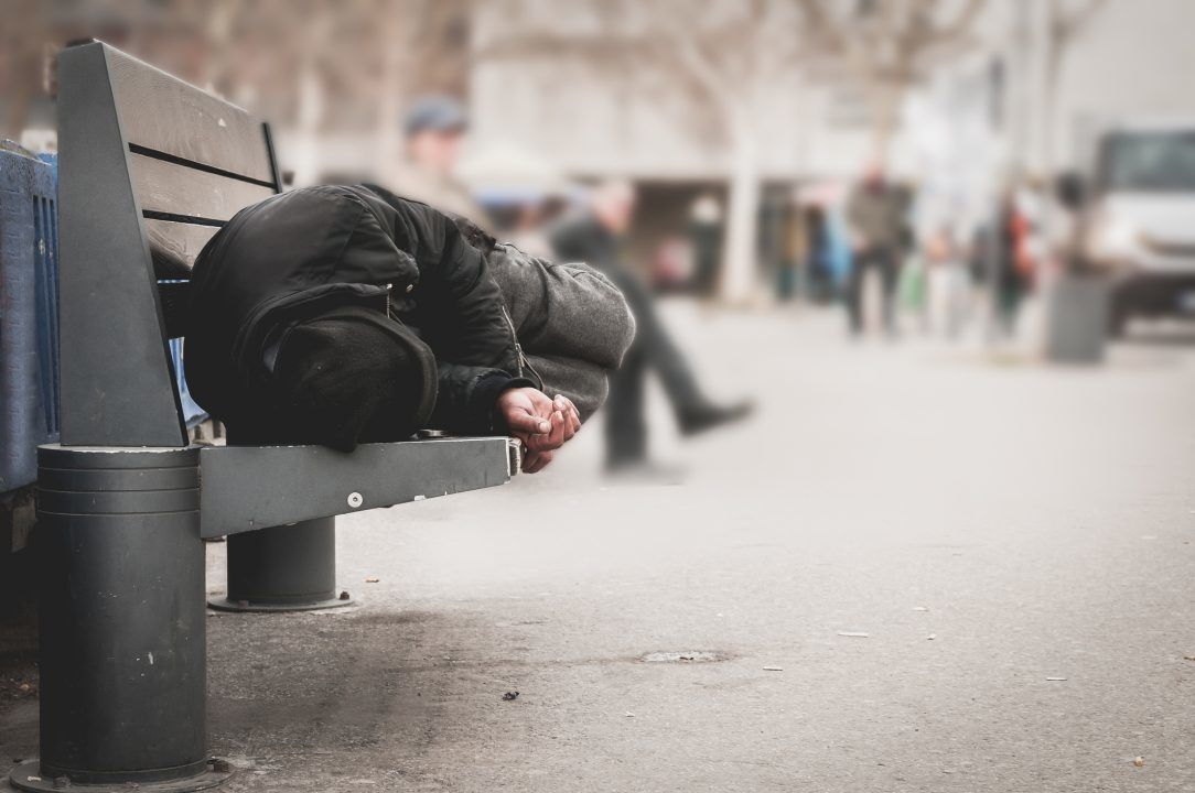 Cold West Christmas; Poverty, unemployme and economic crisis on the eve of the new year