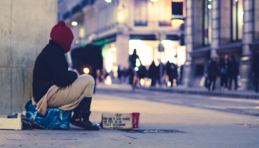Cold West Christmas; Poverty, unemployme and economic crisis on the eve of the new year