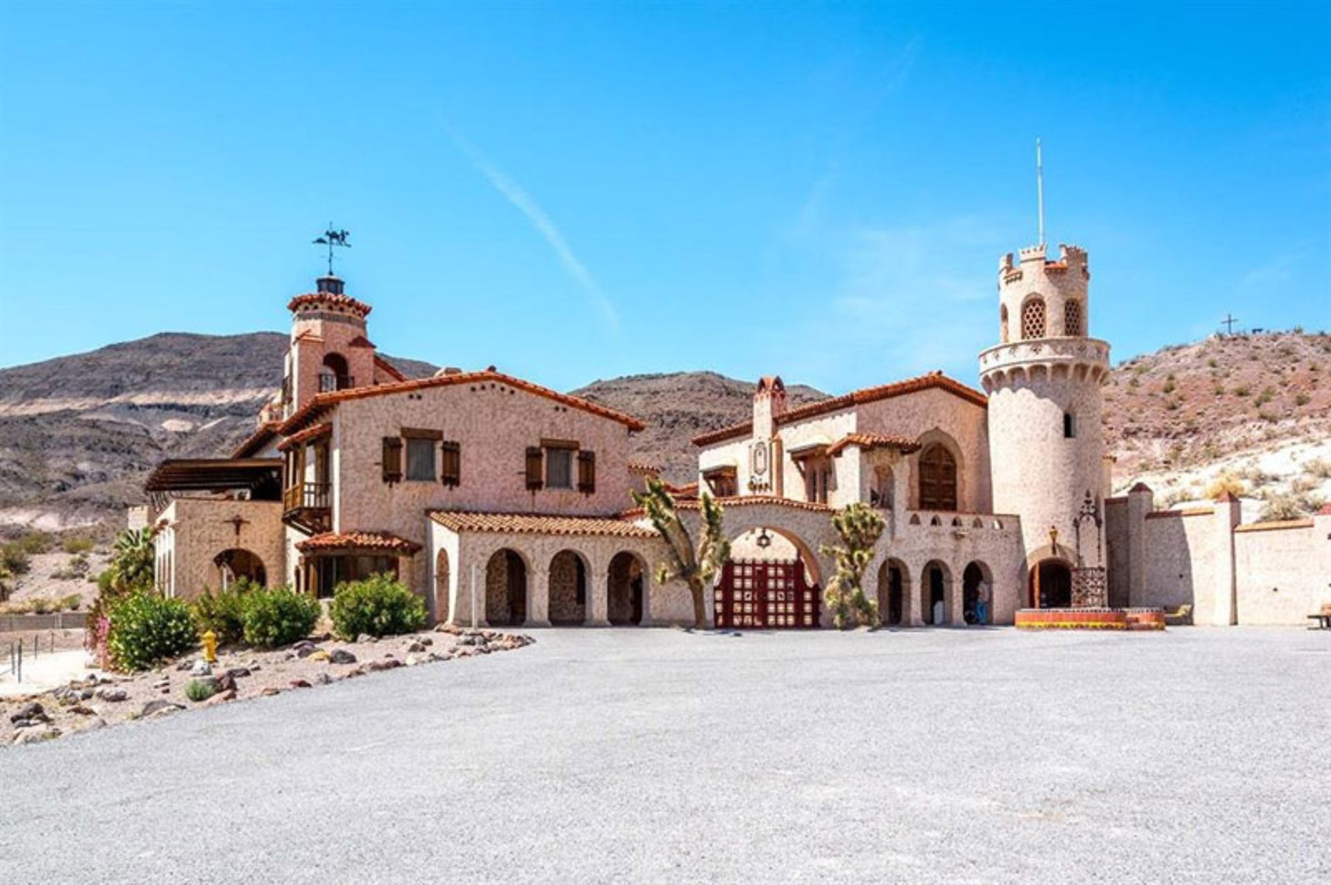 Overview of Scotty Castle architecture, America