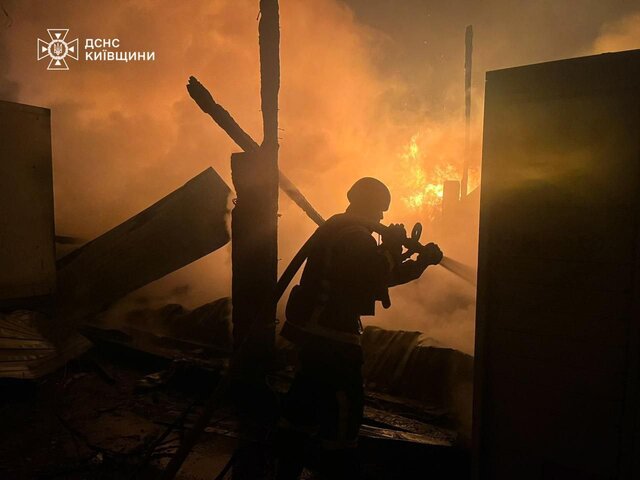 Heavy Russian air strikes on the Kiev region at the same time as the US-Ukraine talks