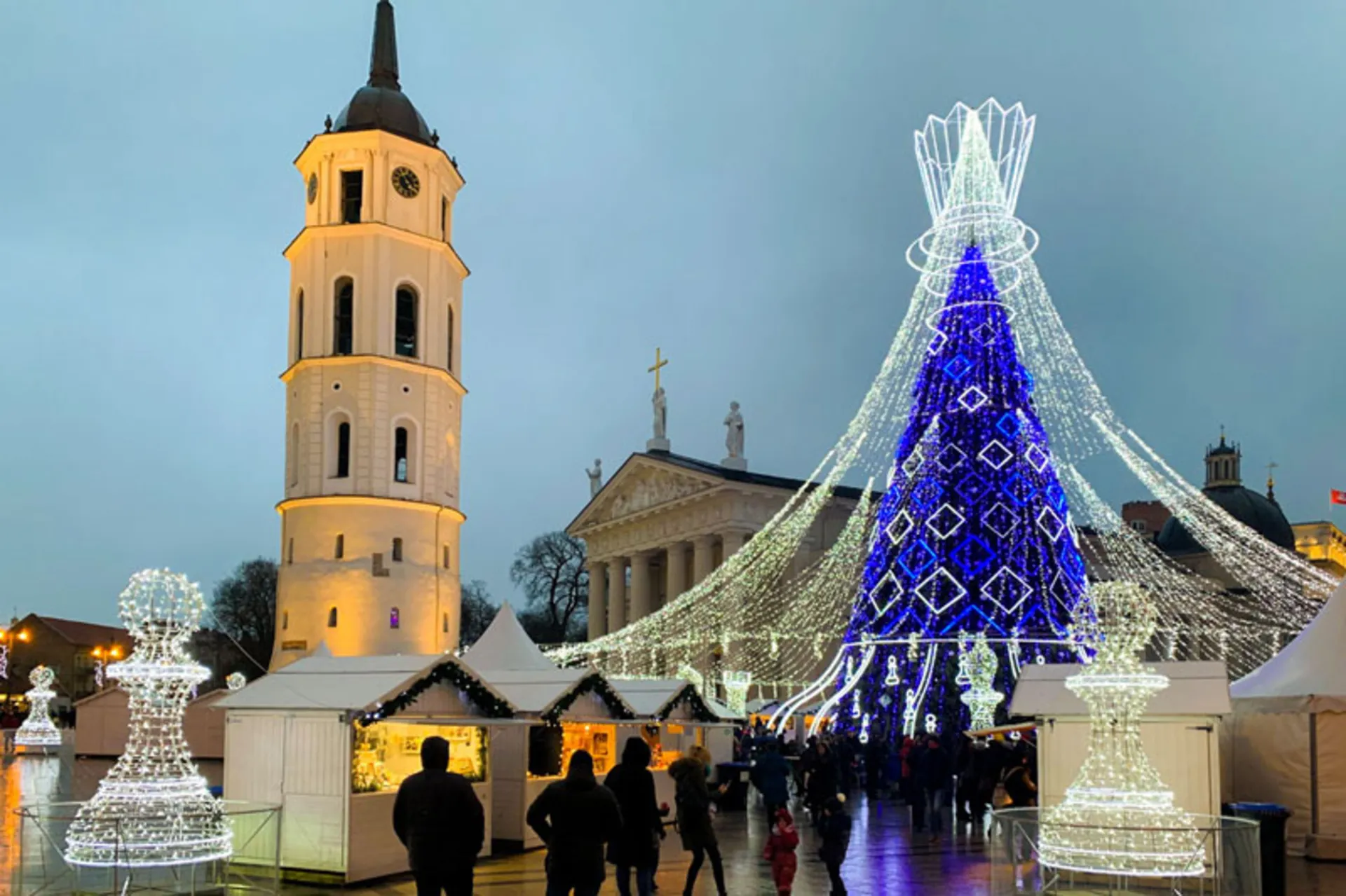 A view of the Christmas market in Vilnius Cathedral Square