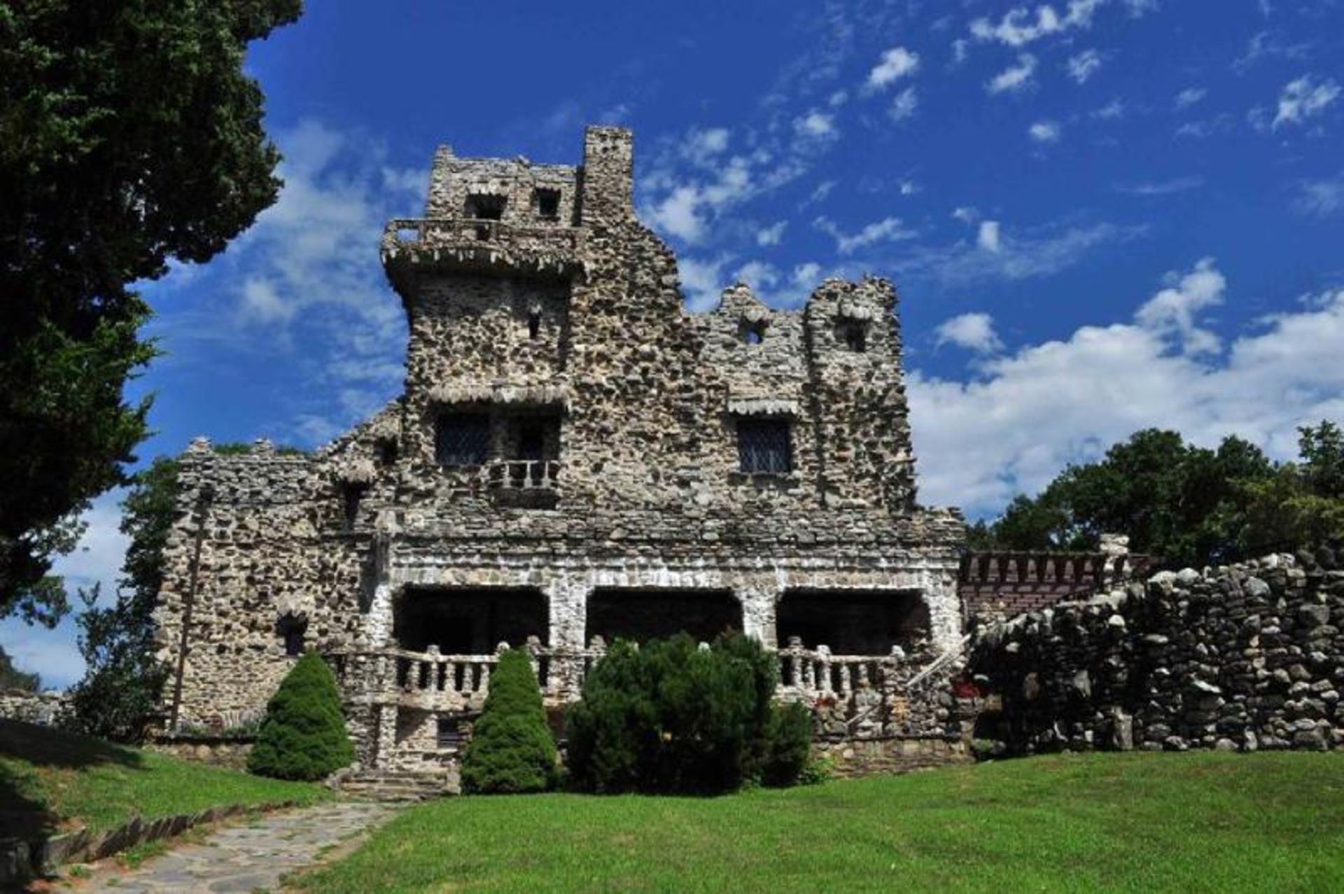 The exterior of Gillette Castle in America