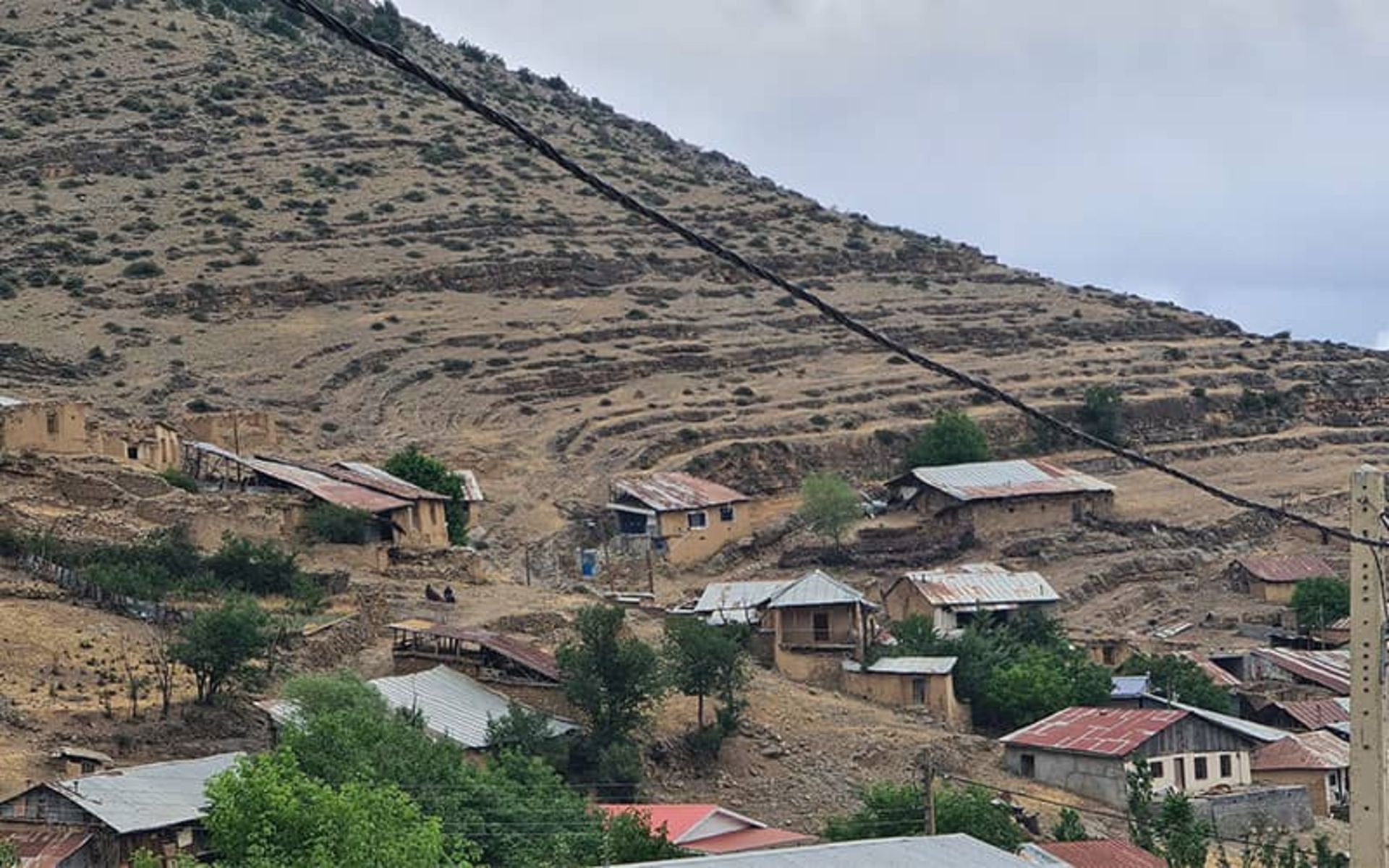 Angas village at the foot of the mountain