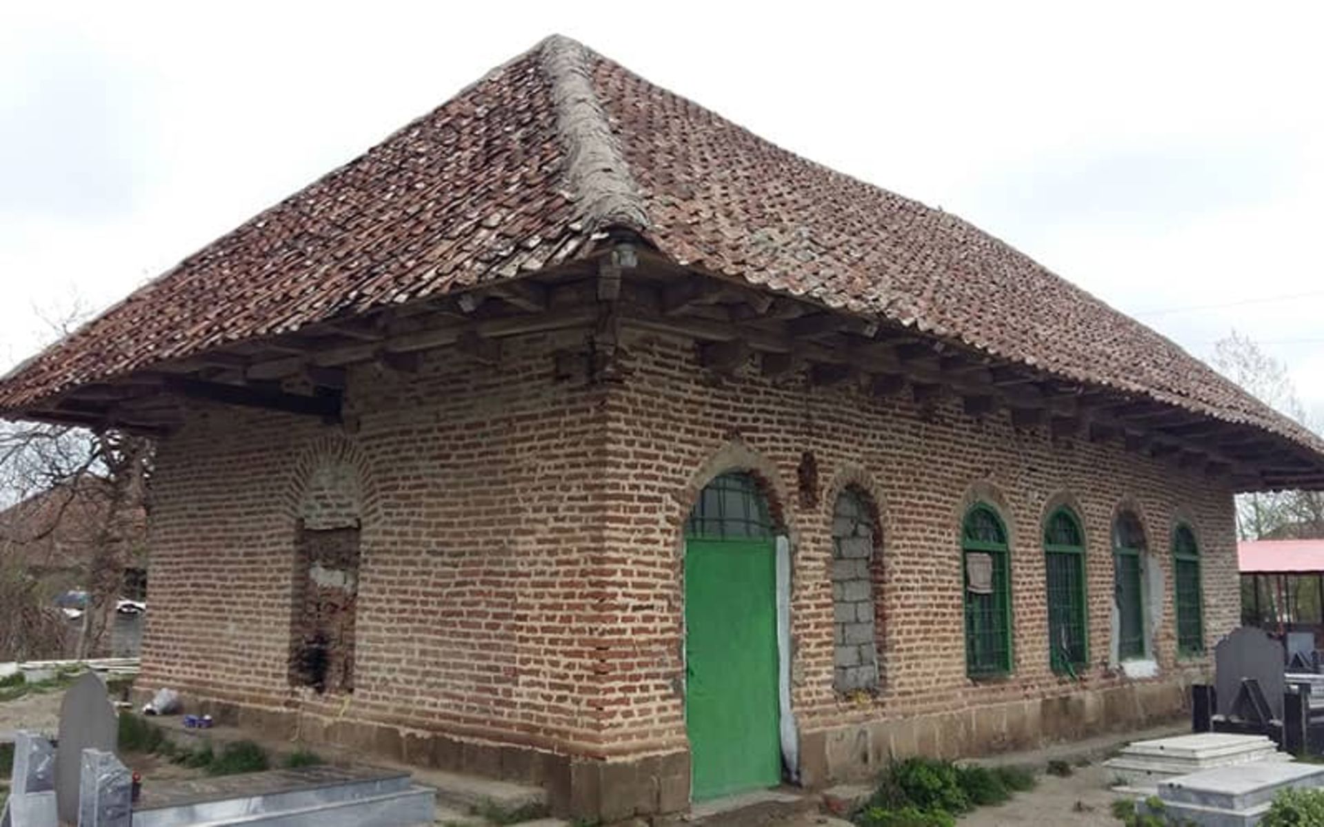 The old monume of Pir Qutbuddin Astara