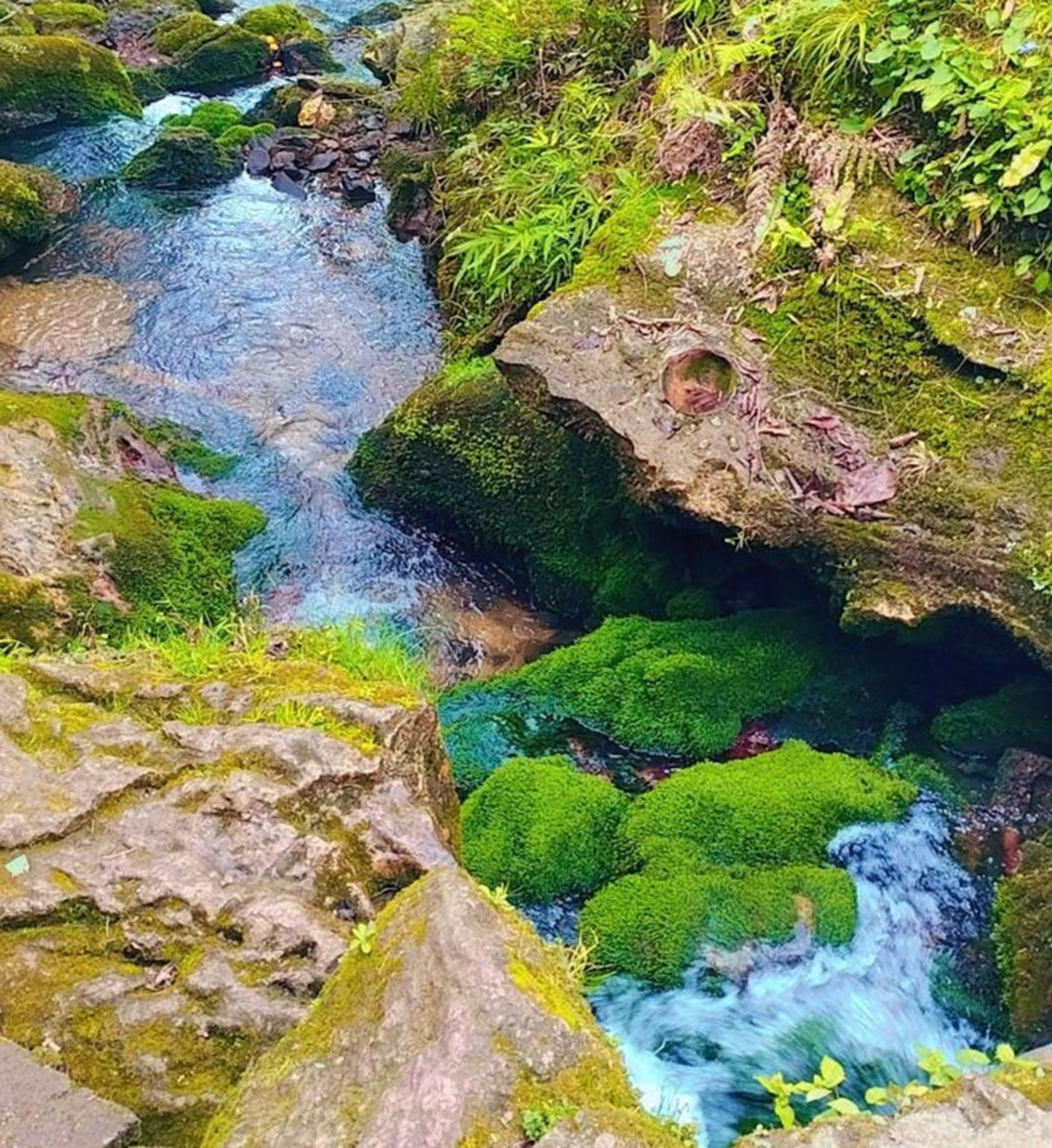 The water flow of Demesh Chabaksar spring