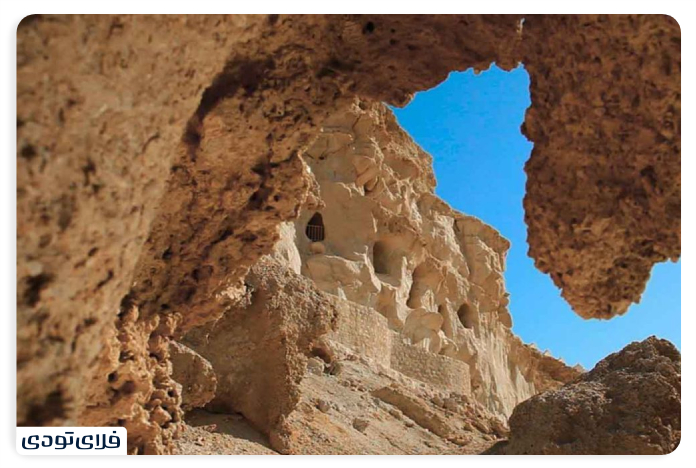 Characteristics and features of Khorbs cave