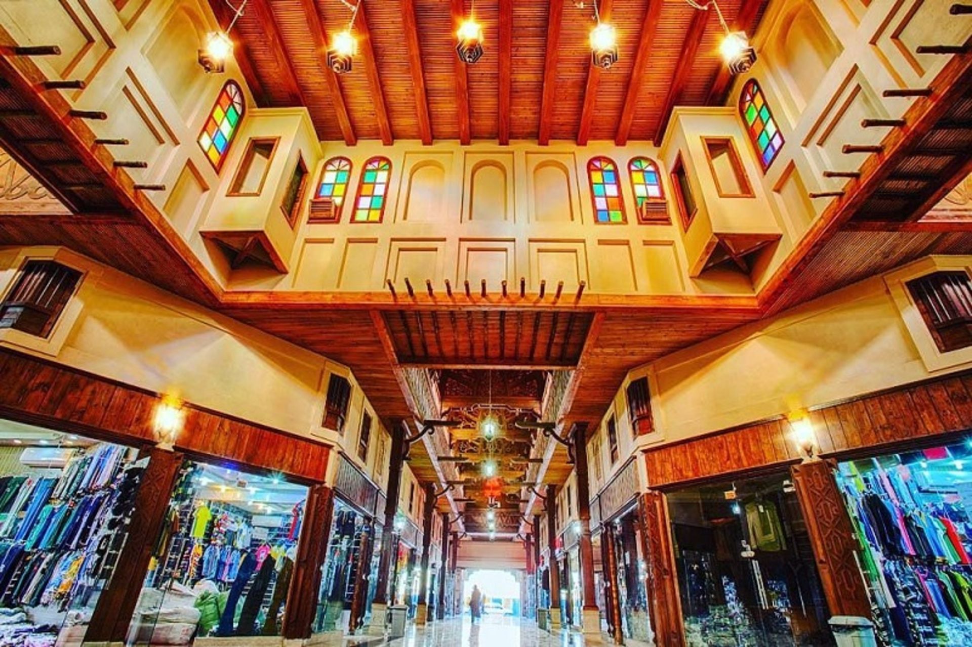 The ierior of the palm market in Darghan Qeshm