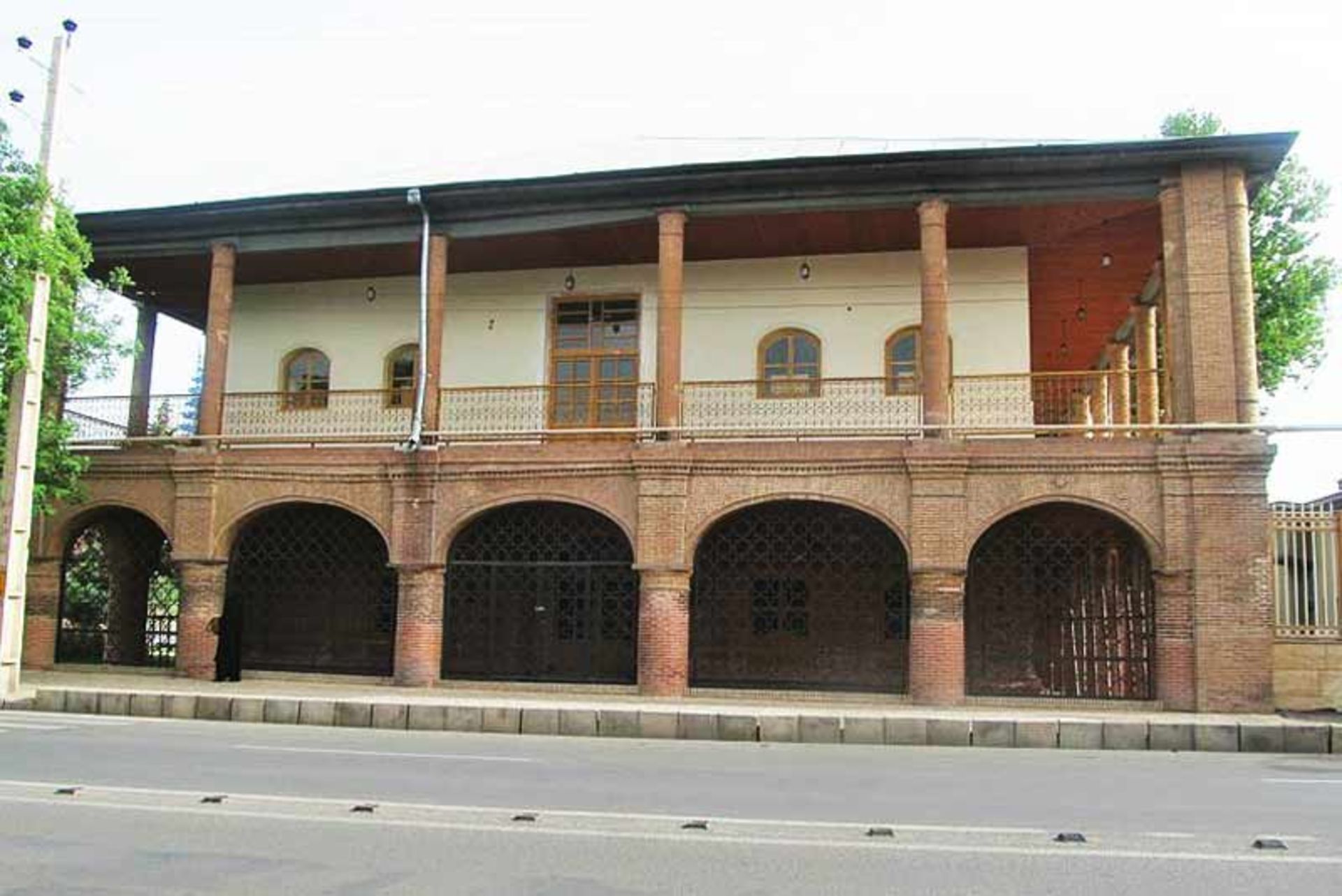 Sepehdar Garden Mansion in Qazvin on Palestine Street Qazvin