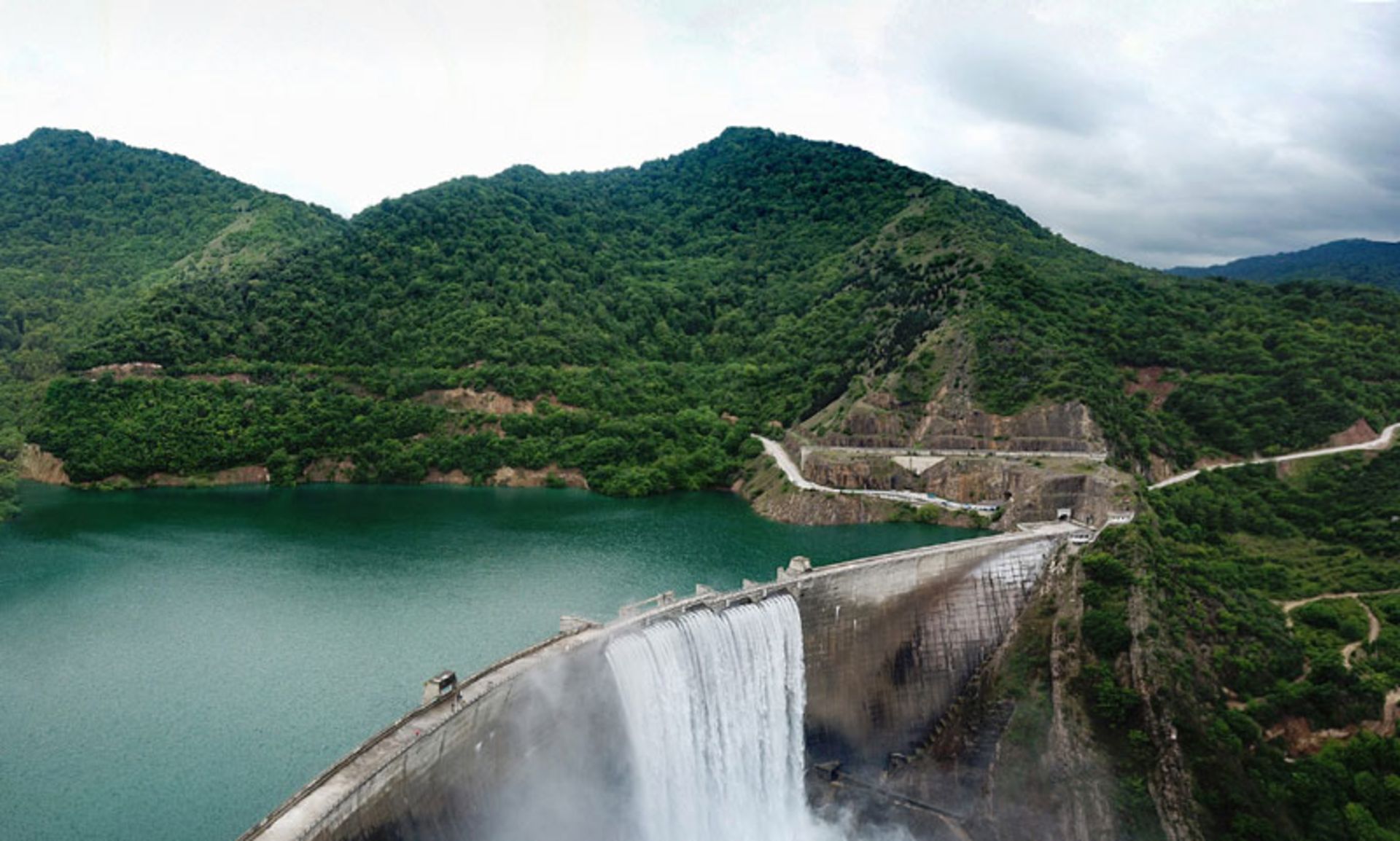 The nature around Shahid Rajaei Dam or Suleiman Tange