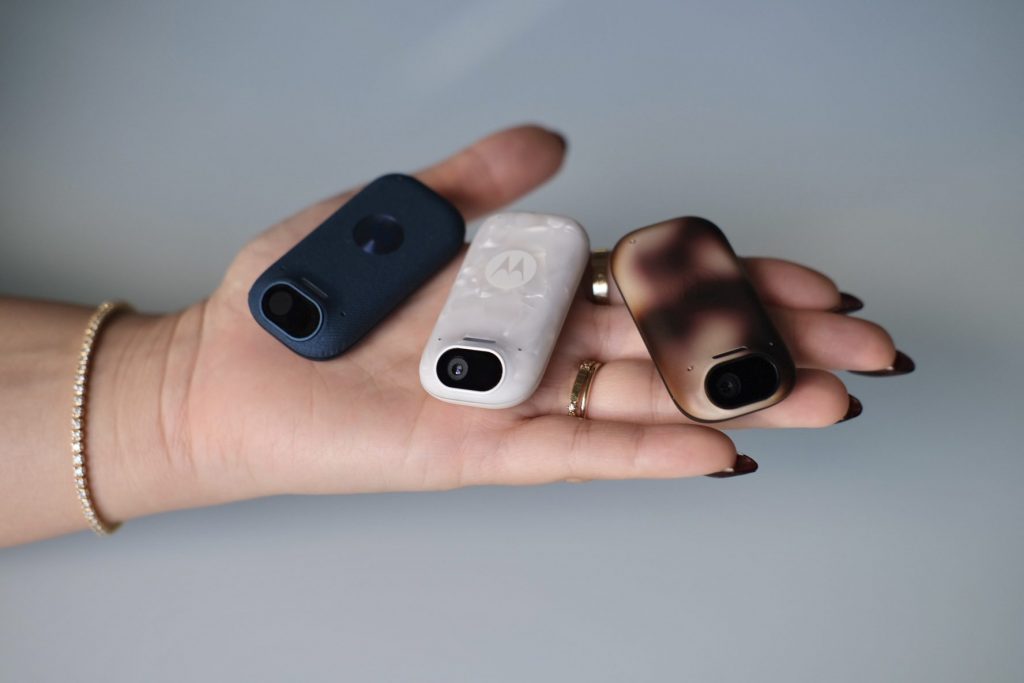 Lenovo's Project Maxwell wearable gadget
