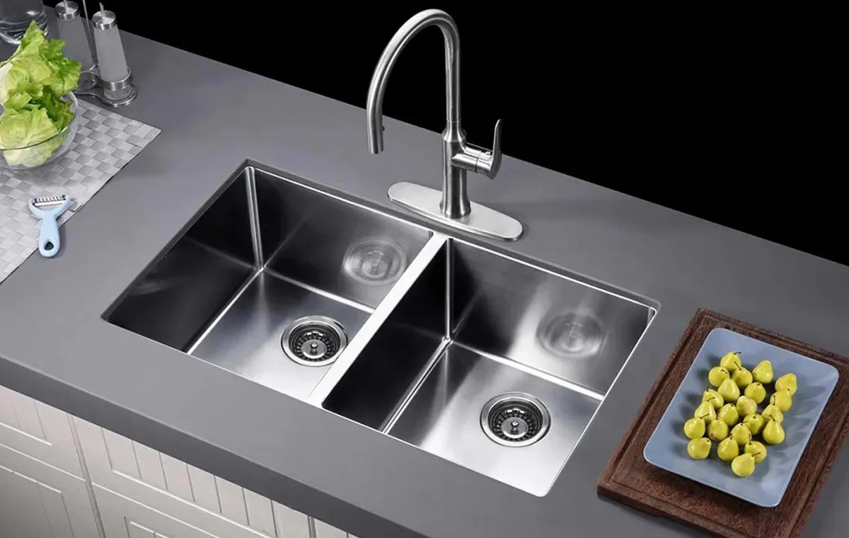 Granite or steel sink is better