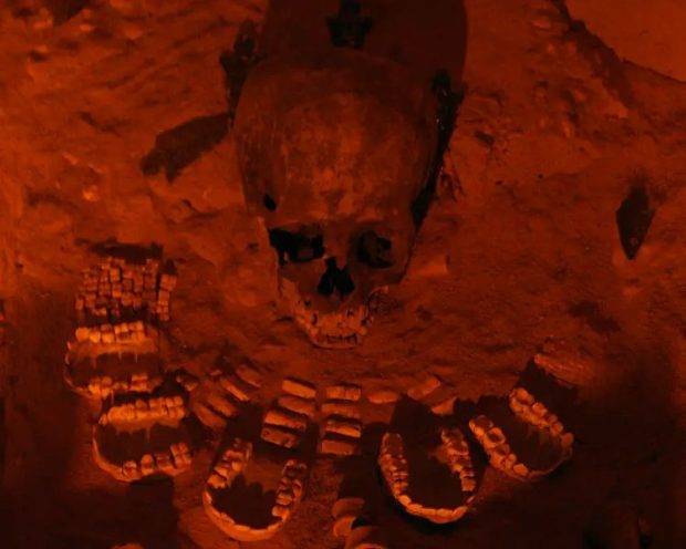 Secret passage in the pyramid of the moon