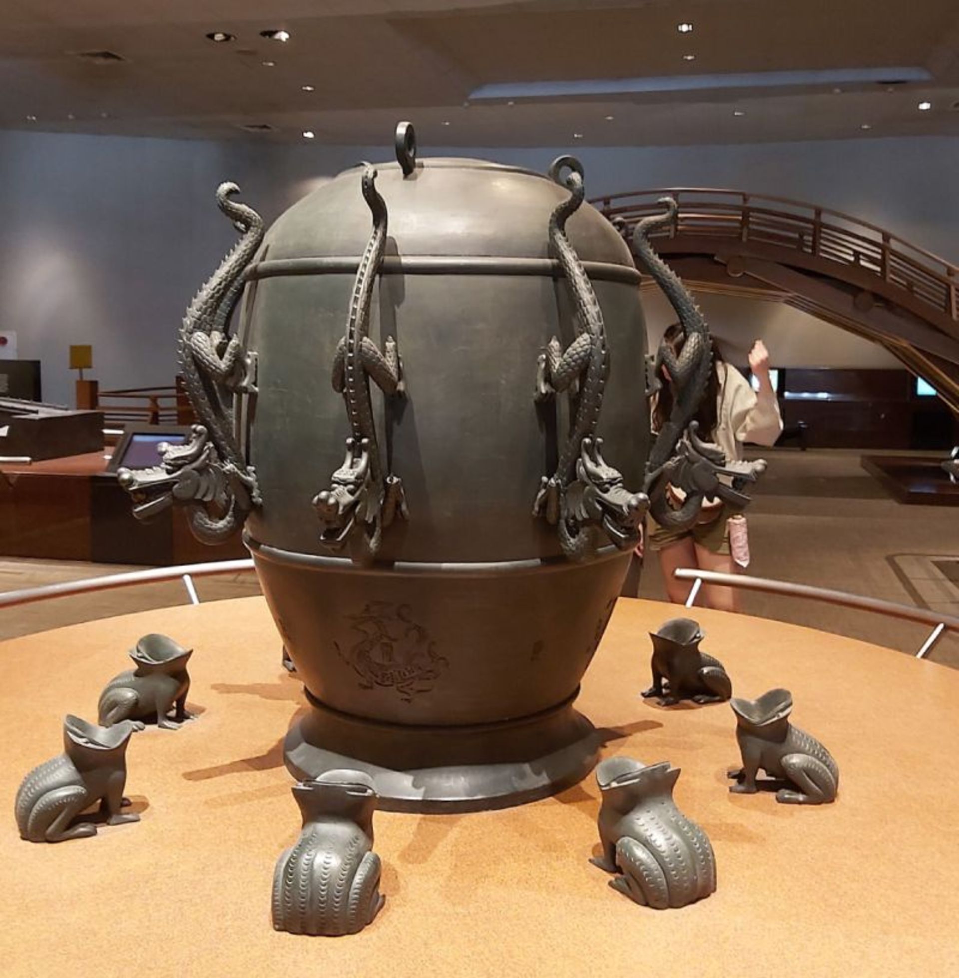 A model made similar to the seismograph Chang Heng in the museum