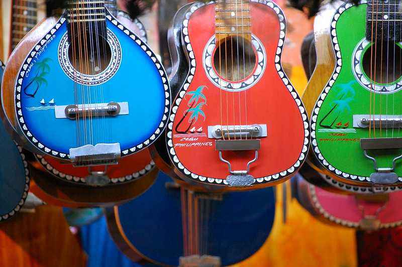 Guitars / Guitars