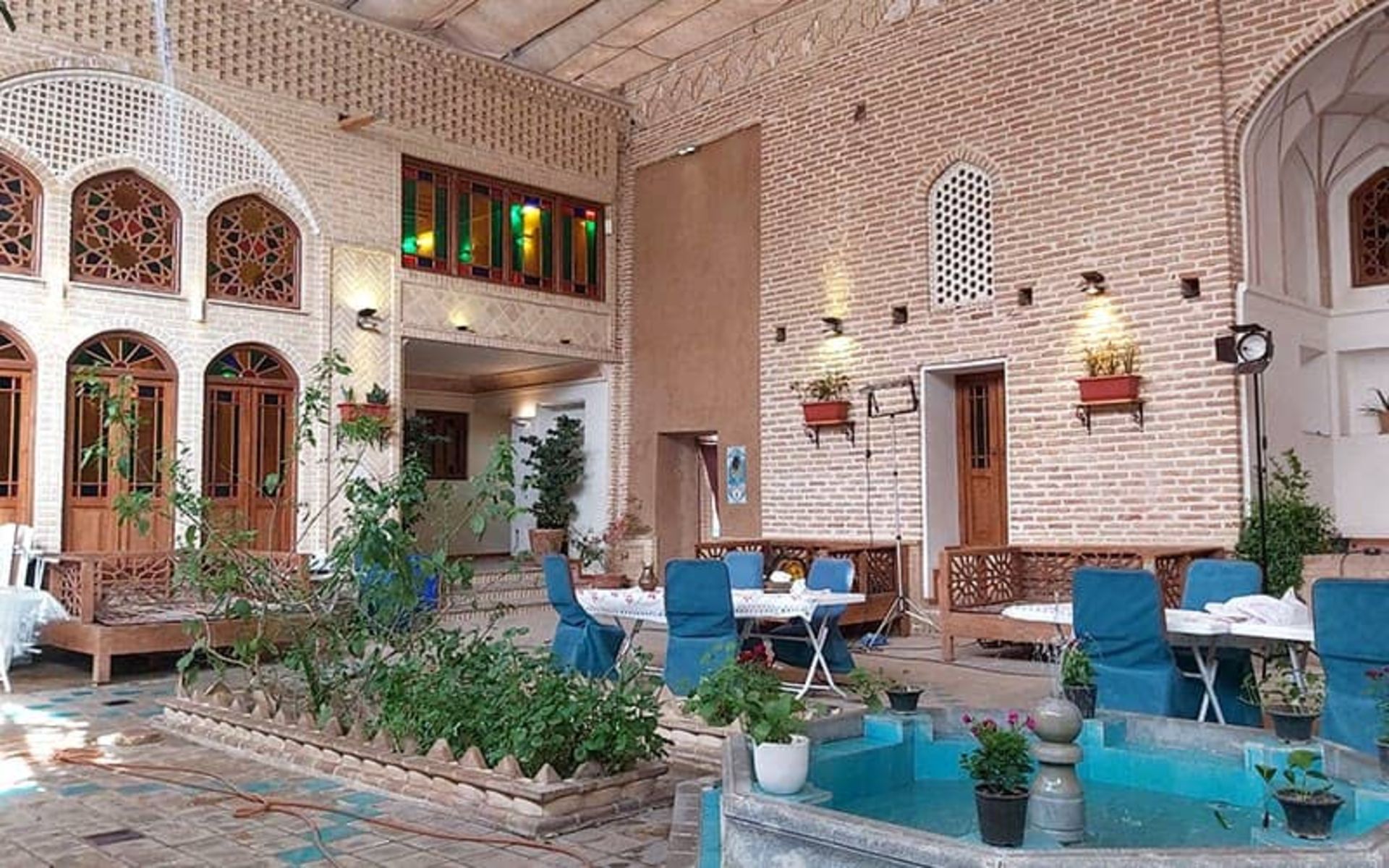 Restaura cafe in Rajabi Semnan house