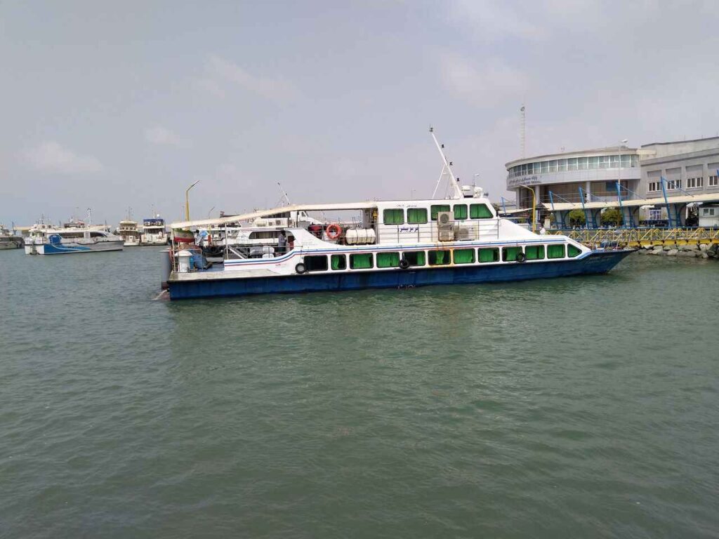Travel from Qeshm to Kish via Bandar Abbas