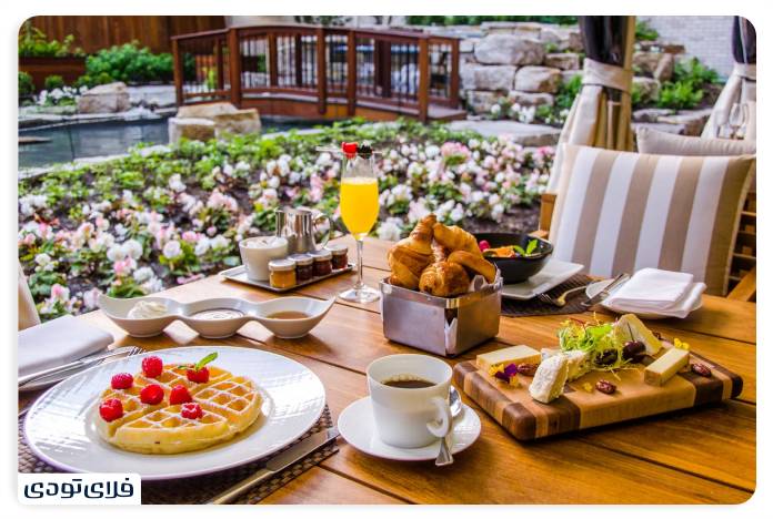 Tehran nature bridge Restauras and cafes of Pol Tayet